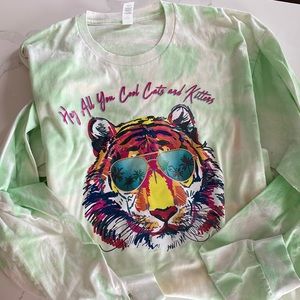 HEY ALL YOU COOL CATS AND KITTENS LONG SLEEVE BLEACHED TEE